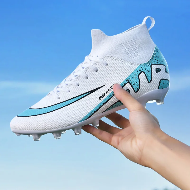 New Ultralight Soccer Shoes Men Breathable Indoor Cleats Football Boots Match Long Spikes Sneakers Training Drop Shipping