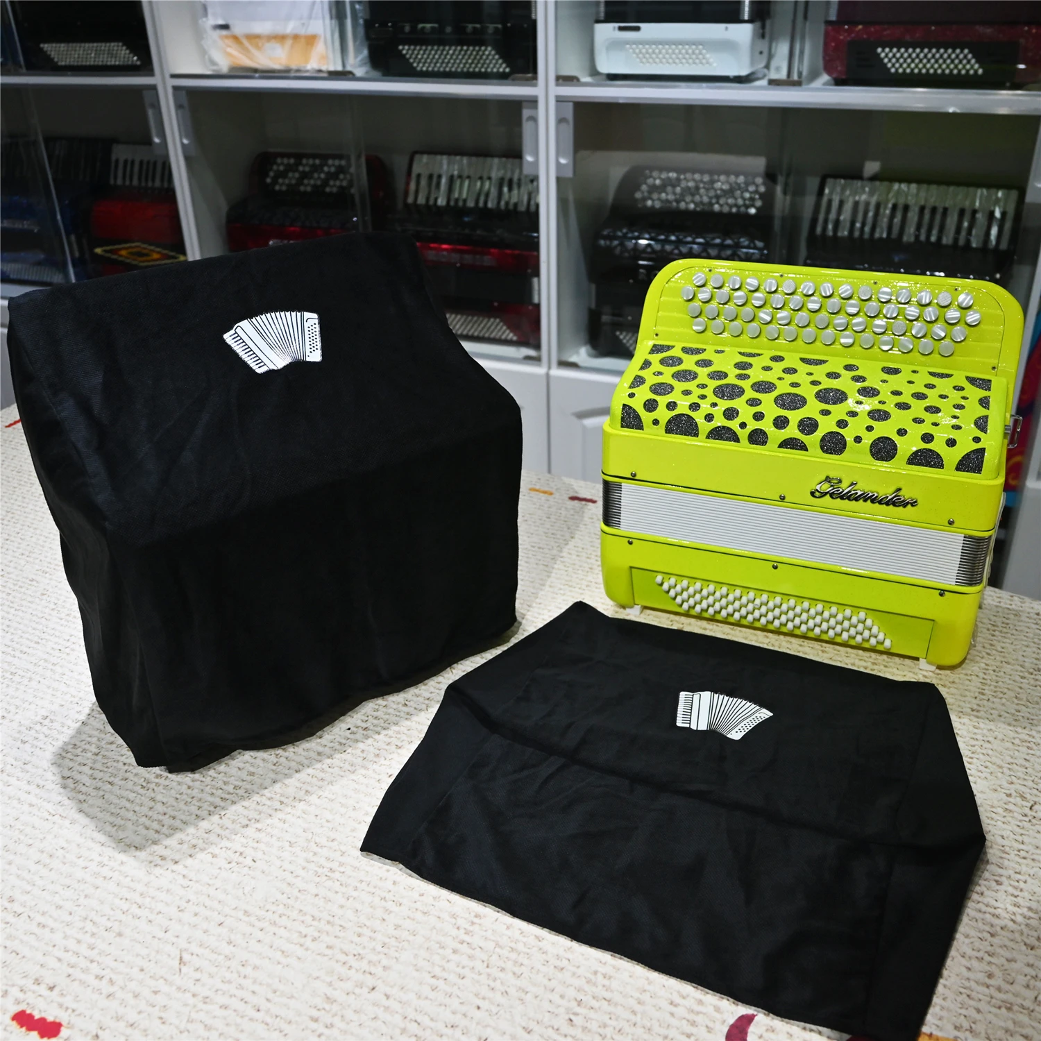Accordion Dust Cover, Flannelette Material, Lightweight Portable Breathable Foldable Dustproof Protective Cover for Accordion image 4