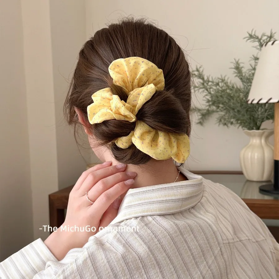 Woody flower yellow tender yellow floral large intestine hair circle super immortal small crowd feeling head rope tie hair rope - Detail 1