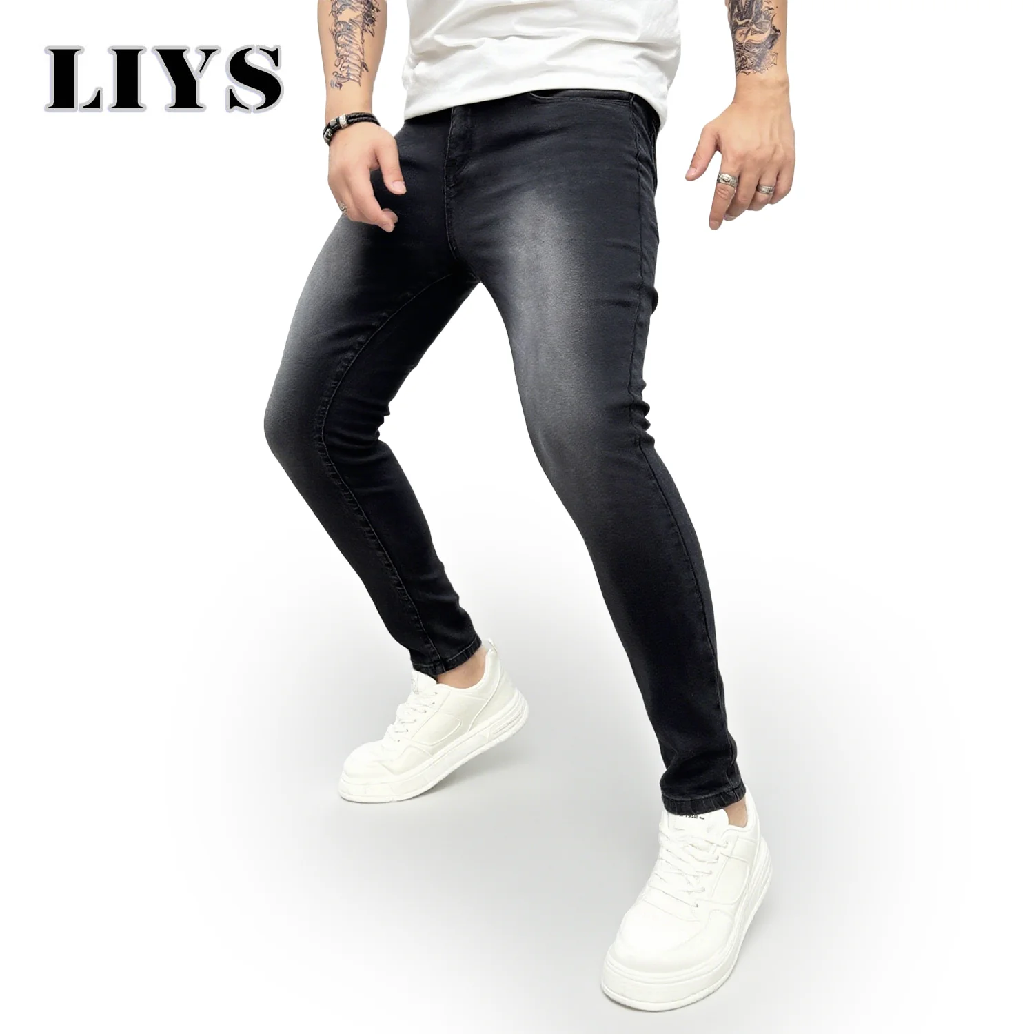 جينز ضيق للرجال في منتصف الليل من Summer Men's Jet Black Fade مع مقاس حضري أنيق مصمم للرجل الحديث المليء بمحور الموضة