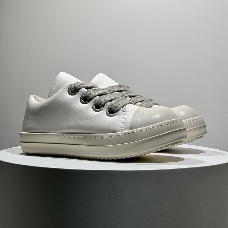 A Niche Retro Men Shoe From Europe  America with High Beauty  Super Popularity Suitable for Sports  Leisure Board Shoes39-56