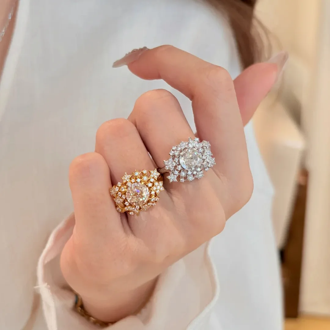 

Fashionable And Luxurious White Moon Fan Star Ring, Niche Design, Simple And Versatile Ring, Ring Stacking For Women