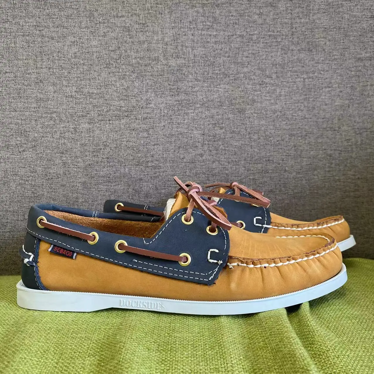 

Men Authentic Docksides Shoes - Premium Genuine Leather Moc Toe Lace Up Boat Shoes AV659