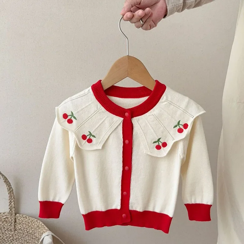 

Новинка 2023 года, осенняя одежда для малышей от 0 до 3 лет, вязаный кардиган для маленьких девочек, свитер с длинными рукавами и вышивкой для новорожденных, пальто