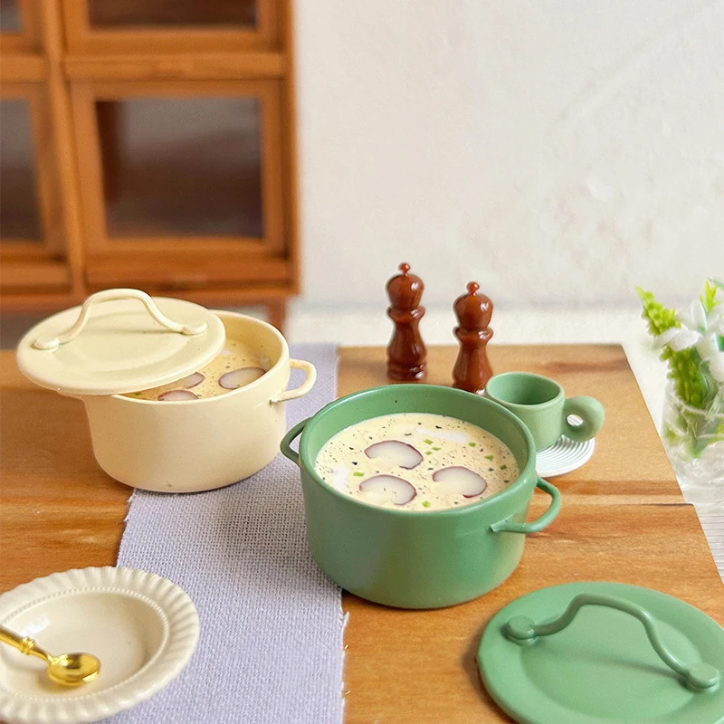 

1/12 Dollhouse Simulation Accessory: Mini Cream Mushroom Soup Pot for Pretend Play