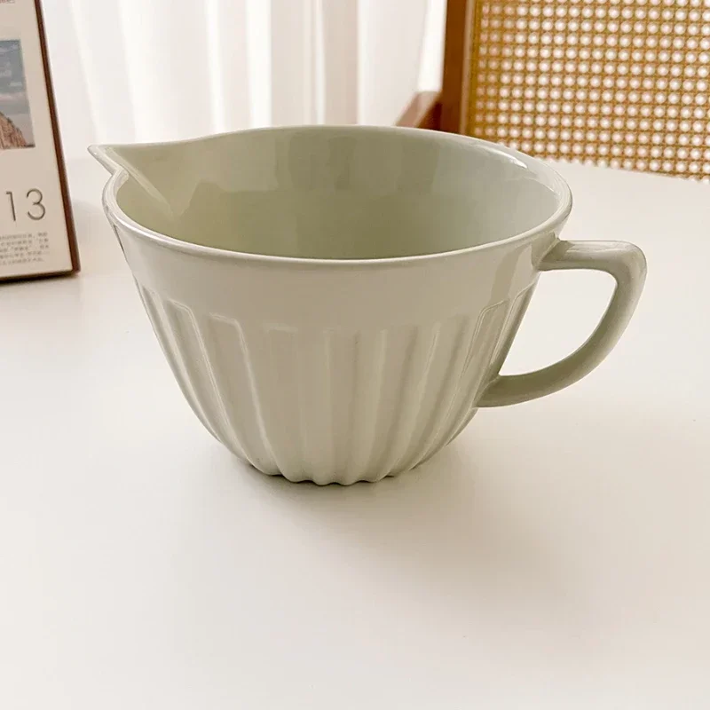 

Ceramic Egg Bowl baking special needle-nosed drain cup pour pot cream salad mixing bowl