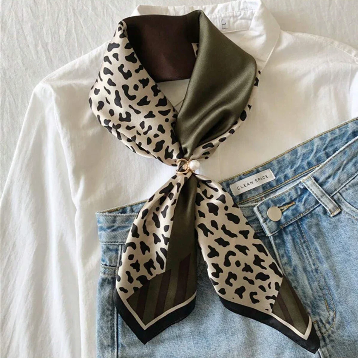 1 piece of women's fashionable and minimalist style 70s scarf, suitable for business negotiations/leisure travel/festivals, etc