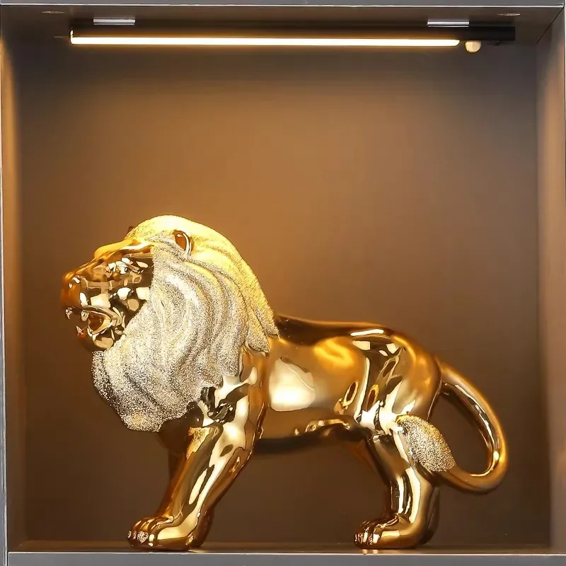 2026  35CM Gold Animal Decor Lion Ceramics Decor Statue Home Decor Creative Simulation Statue Ornament تحف كبيره للمنزل