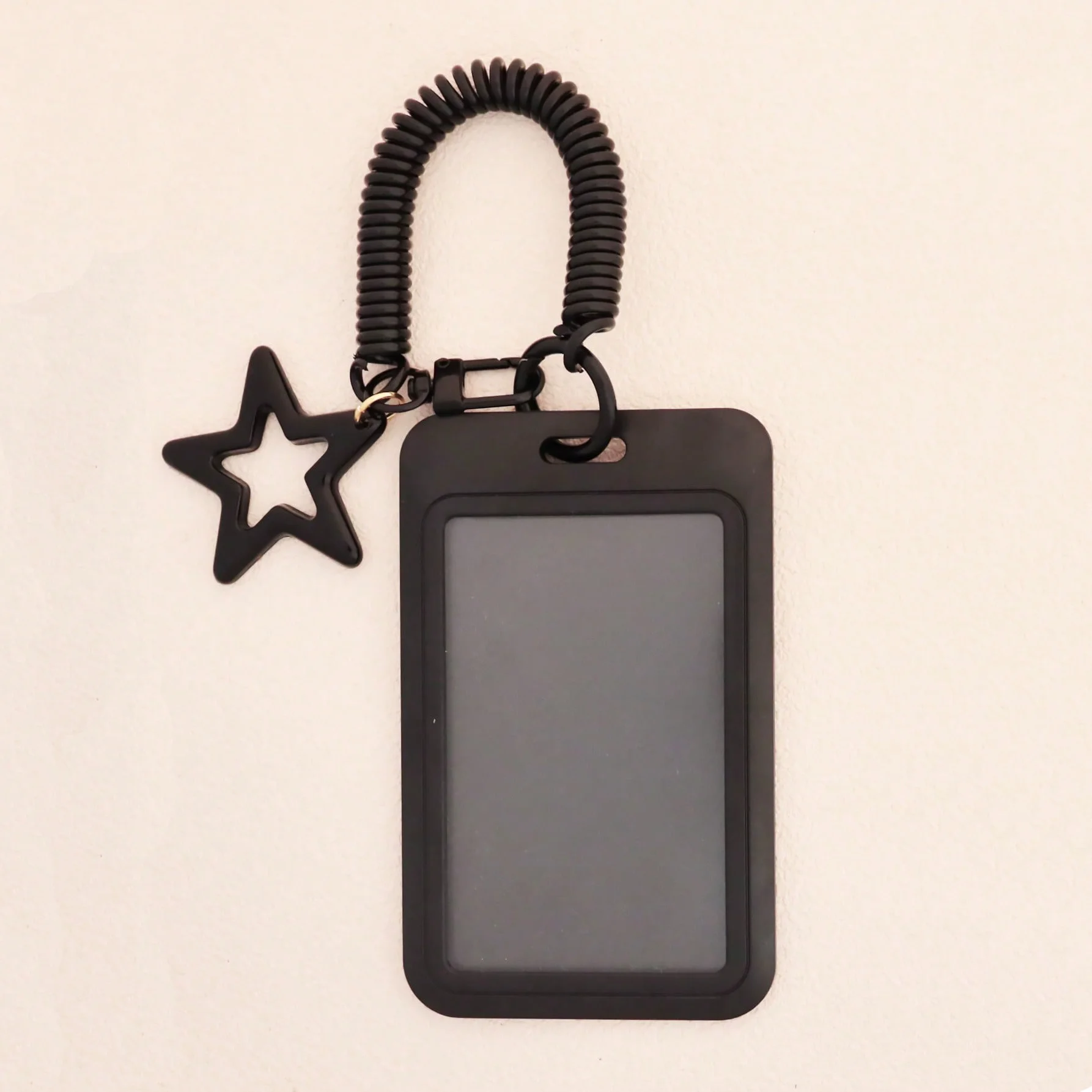 Niedlicher Schlüsselanhänger mit Handgelenkschlaufe, buntes Sternmuster, einziehbares Federband mit Ausweishalter, Accessoires, Geschenke für Frauen – Detail 8