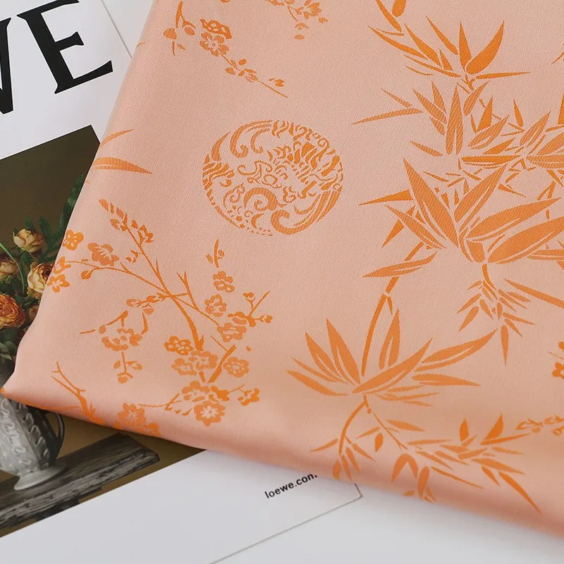 Tessuto jacquard in fiore di pruno con foglie arancioni e bianche bicolore cheongsam Hanfu in stile antico