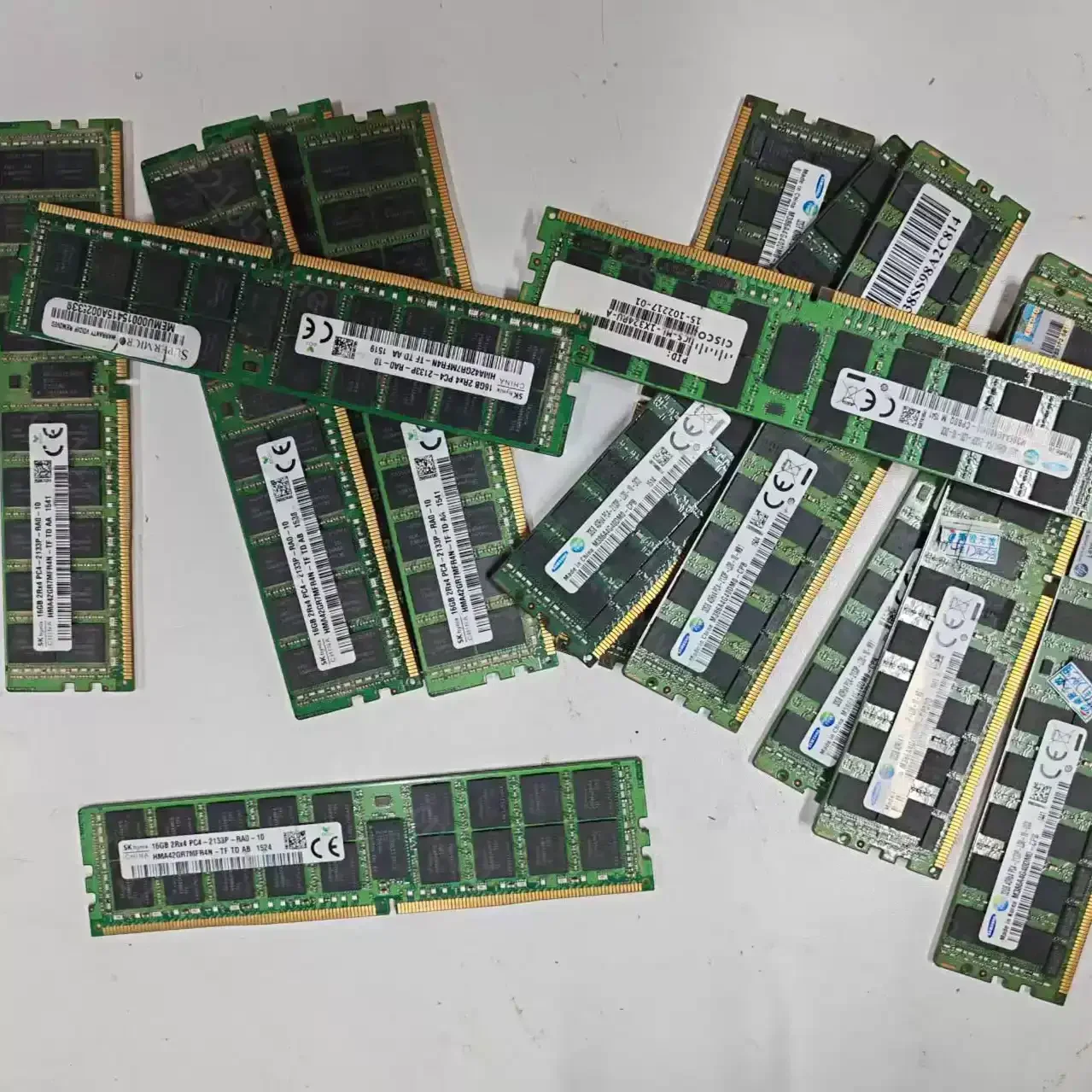 Server Memory 32G 2RX4 2666   32G 2RX4 2666  32G 2RX4 2666 Frequency Memory Stick