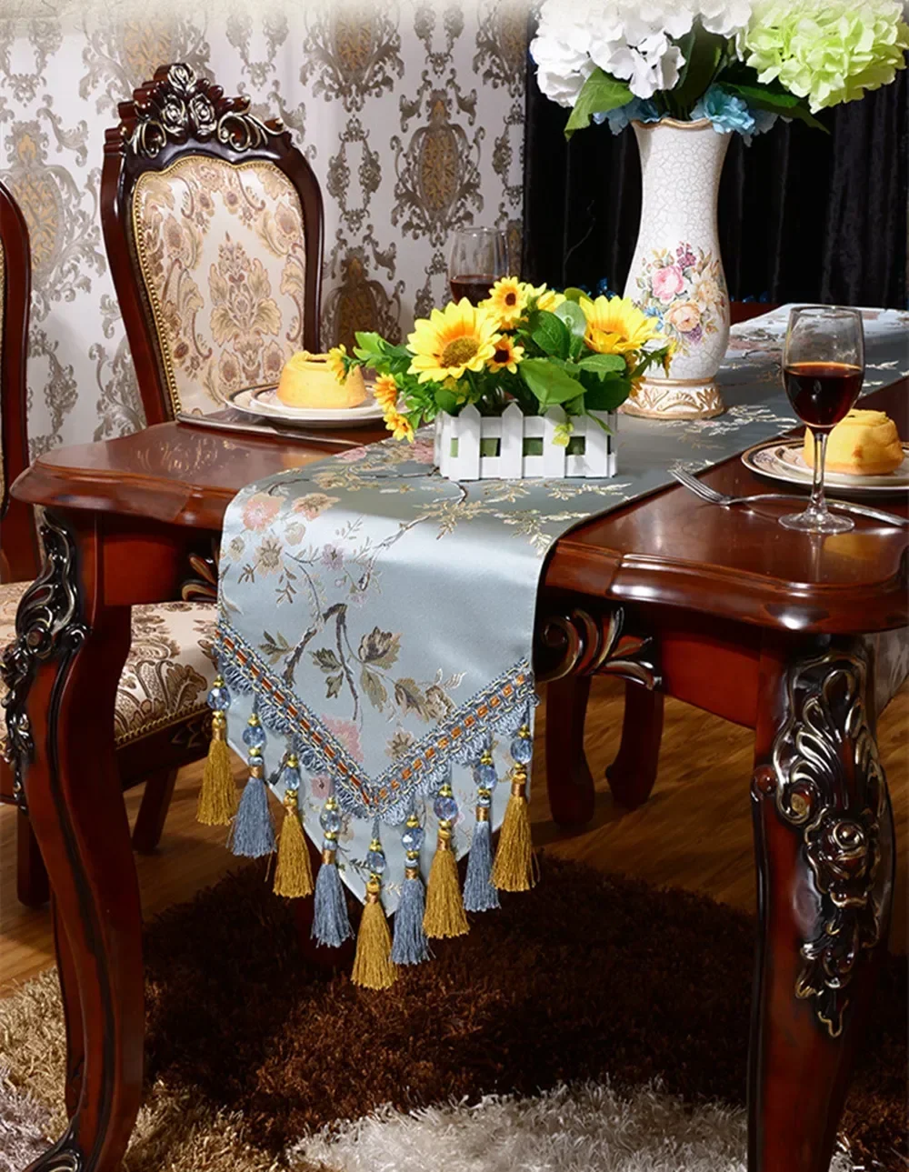 High Quality Satin Embroidery Table Runner Bed Flag Wedding Birthday Party Decoration Luxury Jacquard Tablecloth Table Flag
