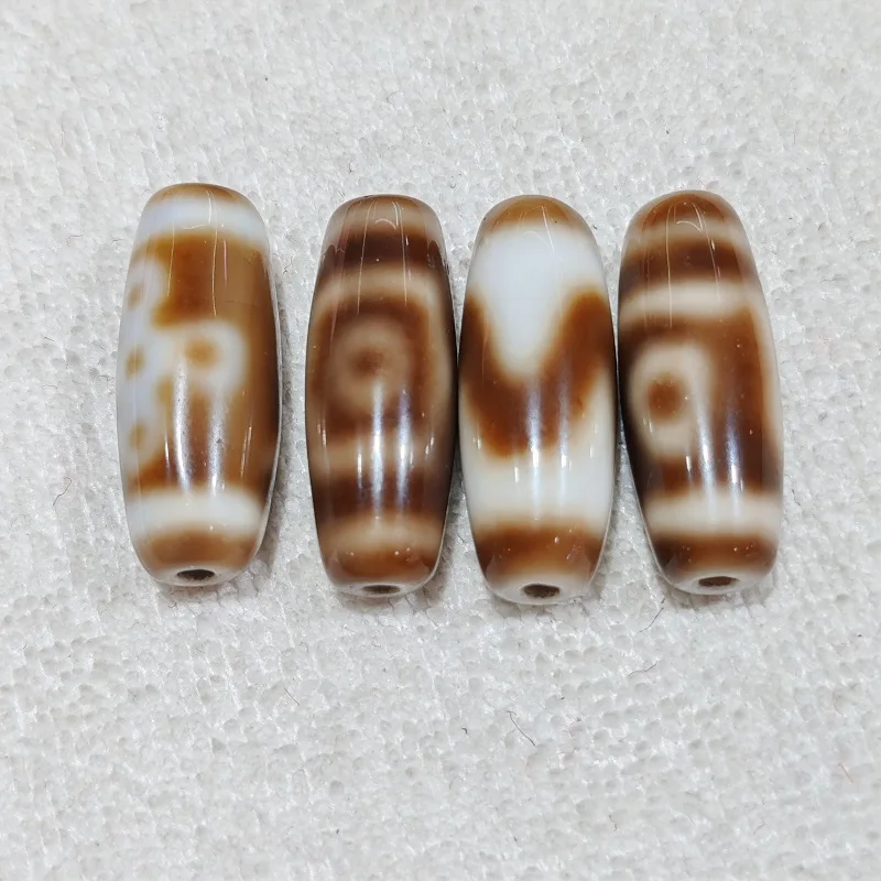 Xizang Grey Skin Penetrates Dzi3 Eyes, Tiger Teeth and Other Totem Agate Beads Necklace Pendant DIY Accessories