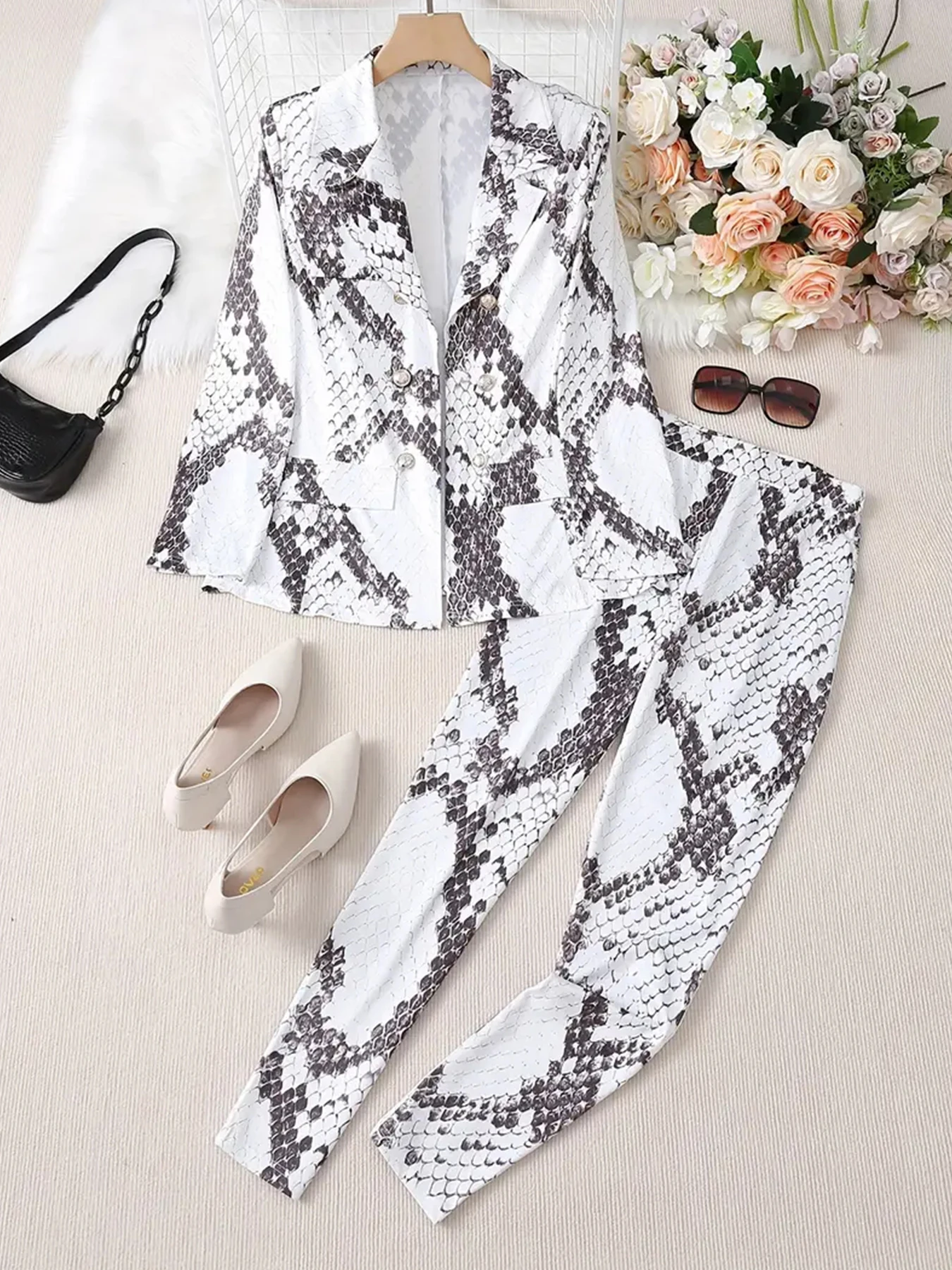 Modischer, langärmliger, lässiger Mini-Anzug mit Schlangenmuster und Hose, stilvoll gemustert, Freizeitkleidung, Business-Casual-Outfit