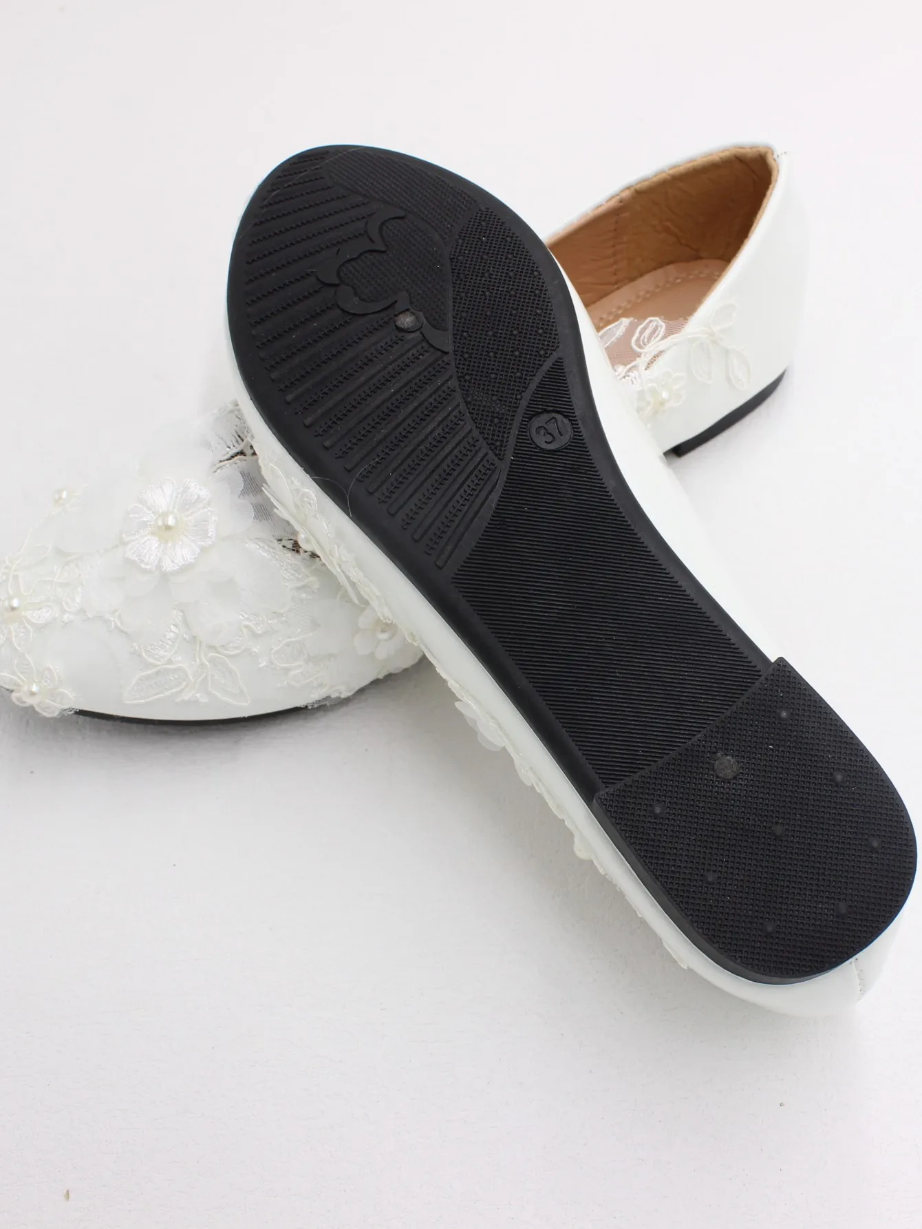 New spring lace wedding shoes White flat bride shoes Original design Princess women\'s single shoes suitable for wedding dress ph