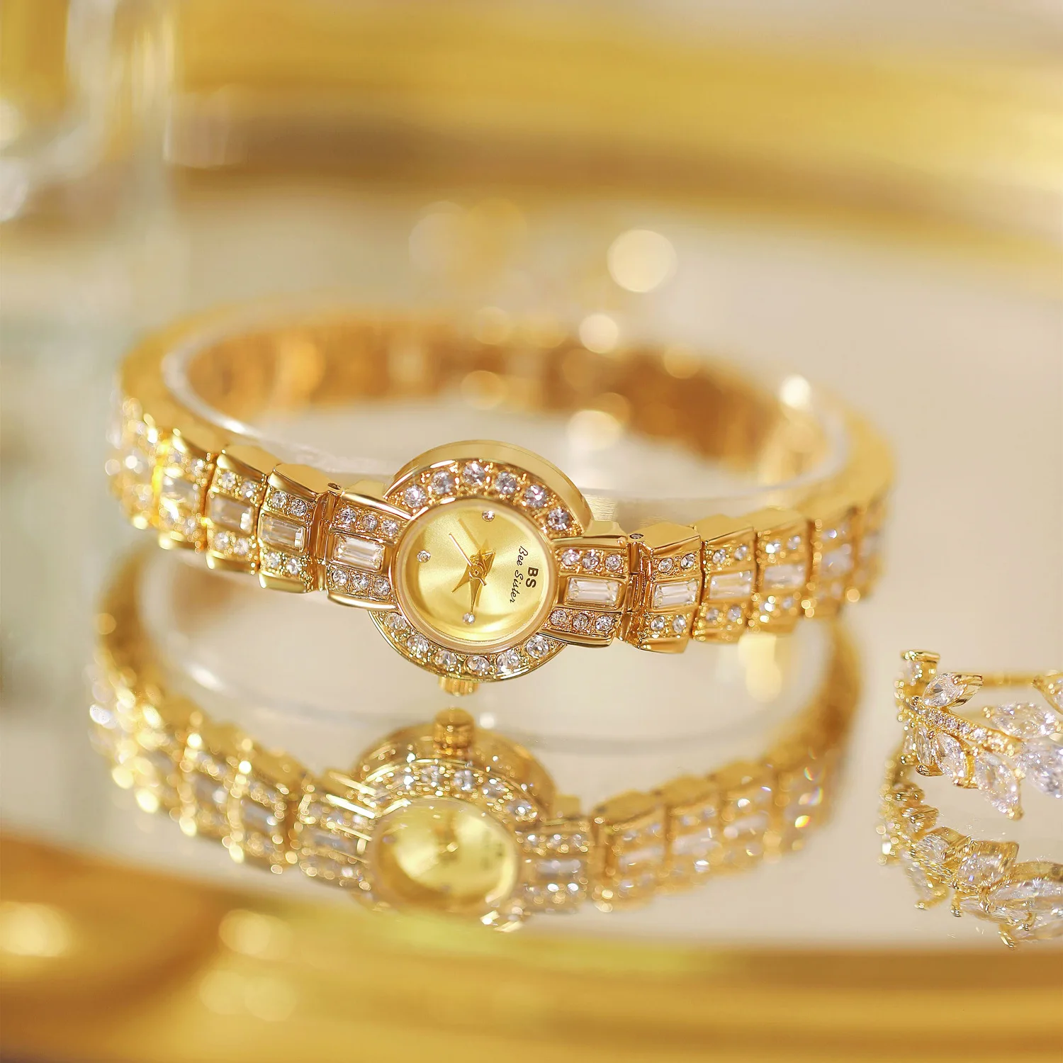 ساعة ذهبية عتيقة فاخرة للنساء ، دائرية ، مزاجية ، موضة السيدات ، جديدة