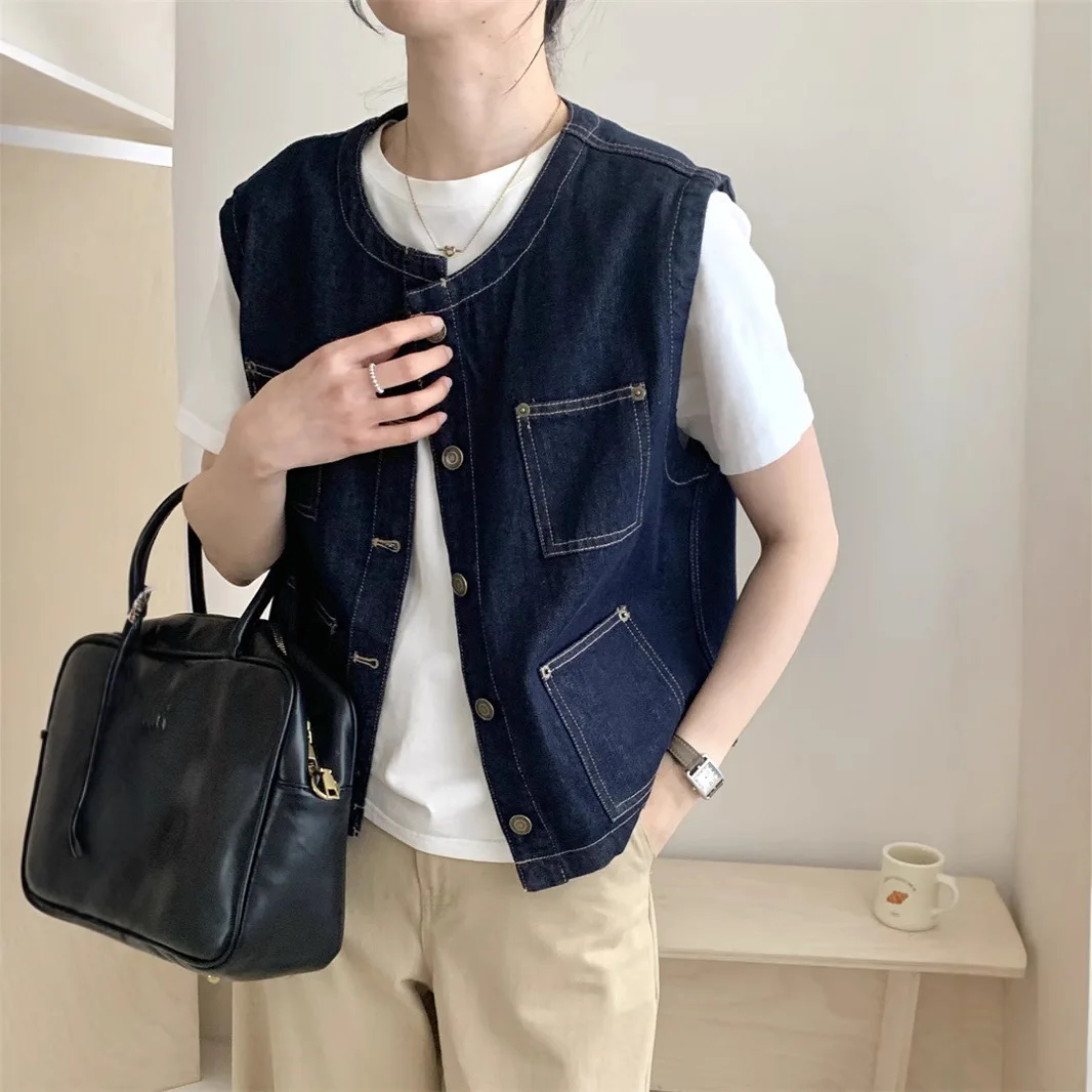

Women's Denim Vest Sleeveless Jacket Casual Round Neck Button Down Waistcoat with Pockets Vintage Streetwear Outwear