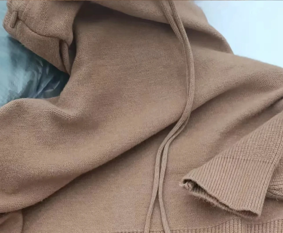 Jesienno-zimowy sweter damski w nowym, swobodnym stylu, modny, dzianinowy, luźny krój, gruby, idealny na zimę.