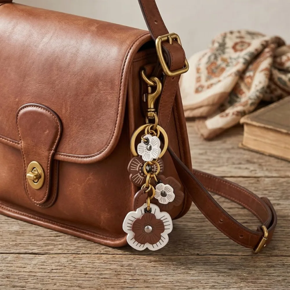 Flower Bag Charms for Women Purse Charms for Handbags Leather Flower Keychain Retro Aesthetic Keychain Accessories