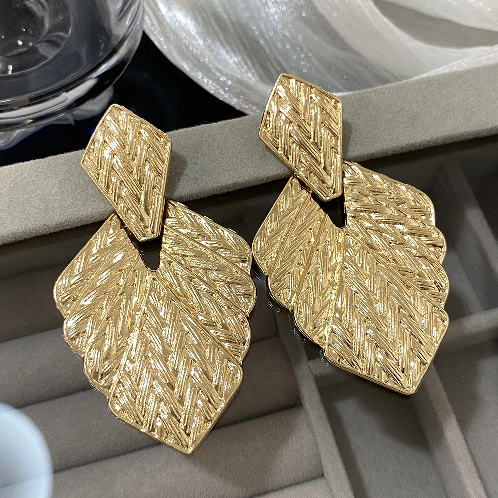 Lifefontier Trend Leaf Shape Metal Big Drop Earrings For Women Y2K Geometric Pendanties Dangele Earring Charms Jewelry 2024