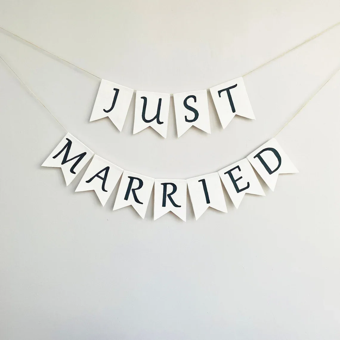 Papierbanner „Just Married“ Rustikale Hochzeitstischdekoration Brautparty Vintage Farmhouse Fotobox-Hintergrund Ornament – Detail 3