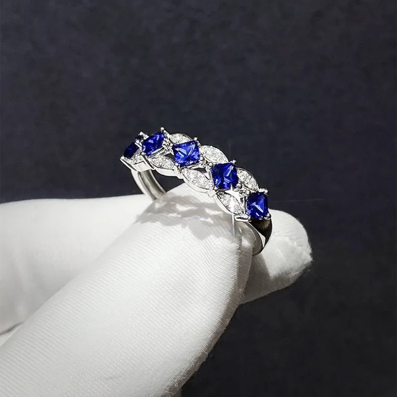 New 925 Silver Noble Blue Diamonds Artificial Sapphire Ring for Daily Replacement and Grand Style Setting Ring