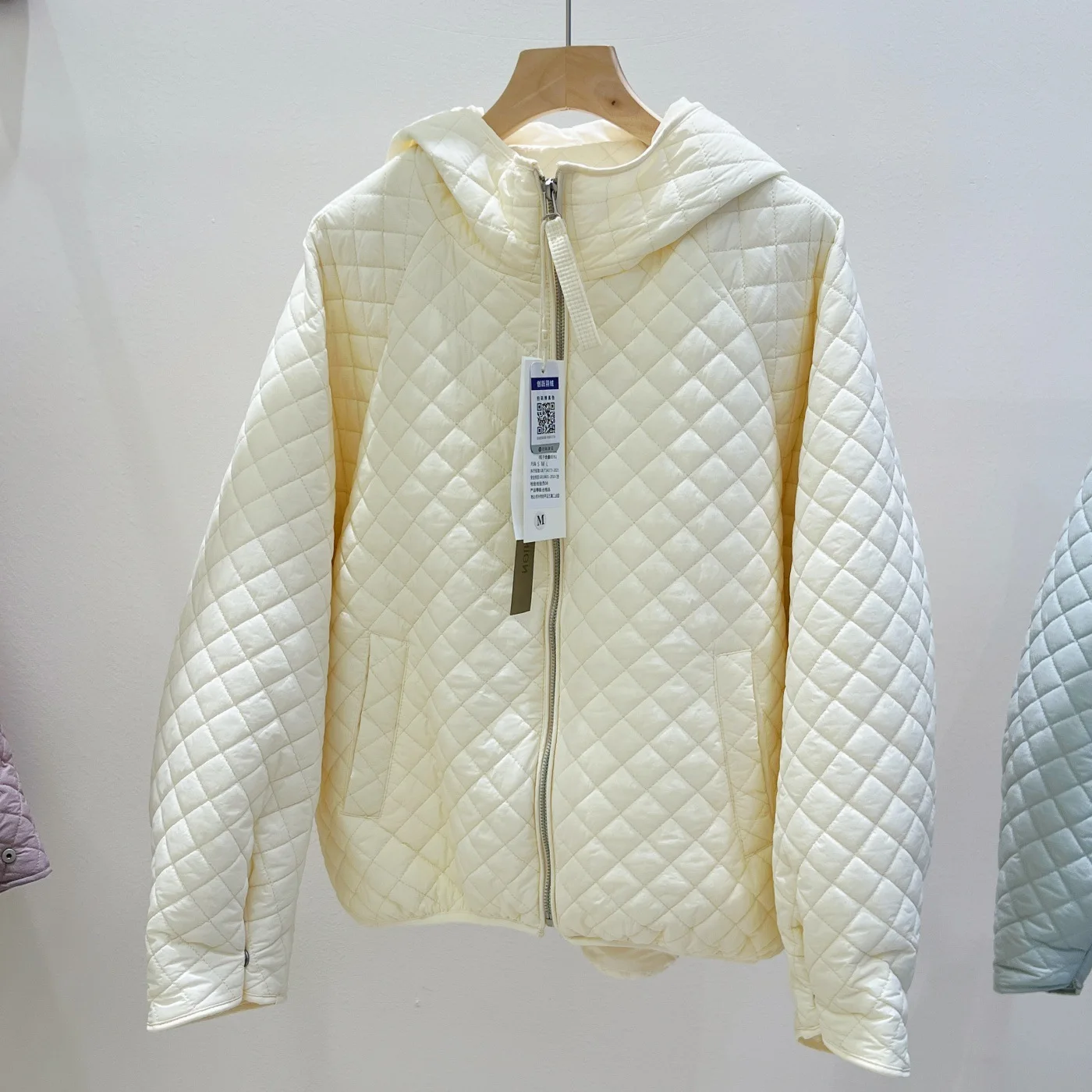 

Lingge Women's Down Jacket White Duck Down Hooded Loose New Style Outerwear