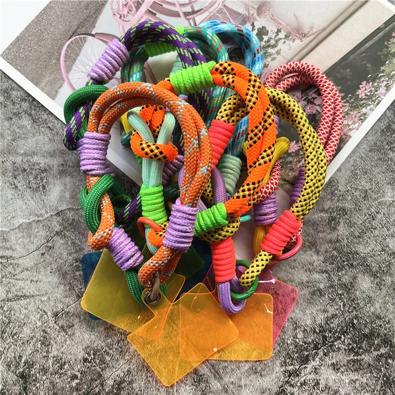 Correa de cordón para teléfono, llavero colorido, decoraciones para tarjetas, colgante para teléfono celular, correa de muñeca Premium, llavero de