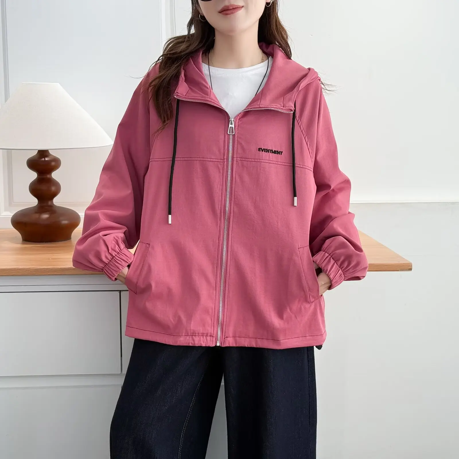 

XXXXL Fashion Plus Size Women's Jacket New Autumn Loose Embroidered Hooded Bright Line Casual Style Zipper Coats 540