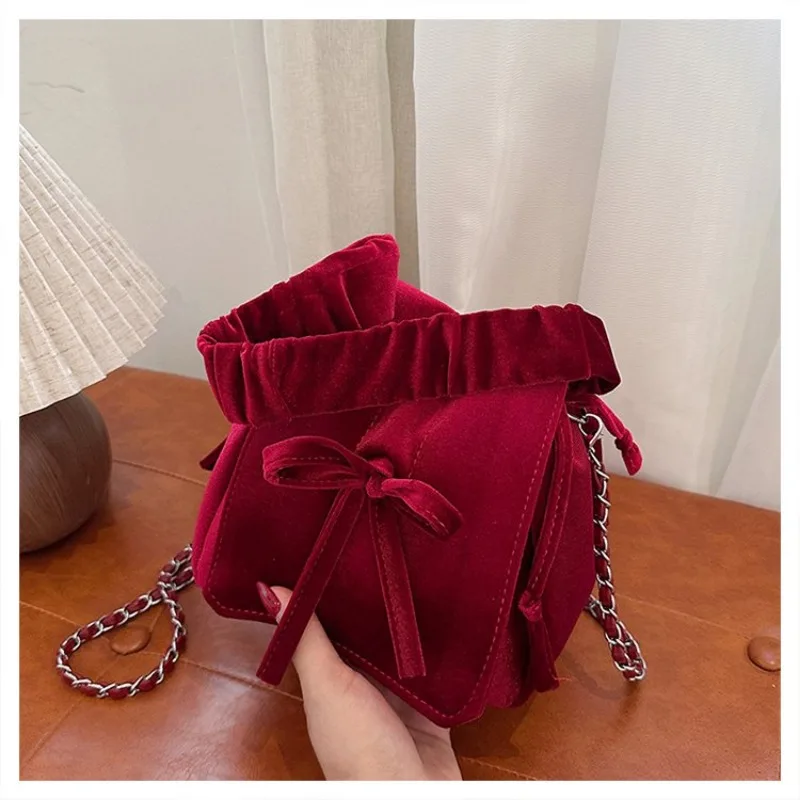 Autumn New Golden Velvet Bow Bag Western Style Versatile Handbag 2025 Advanced Feeling Fashion Large Capacity Crossbody Bag