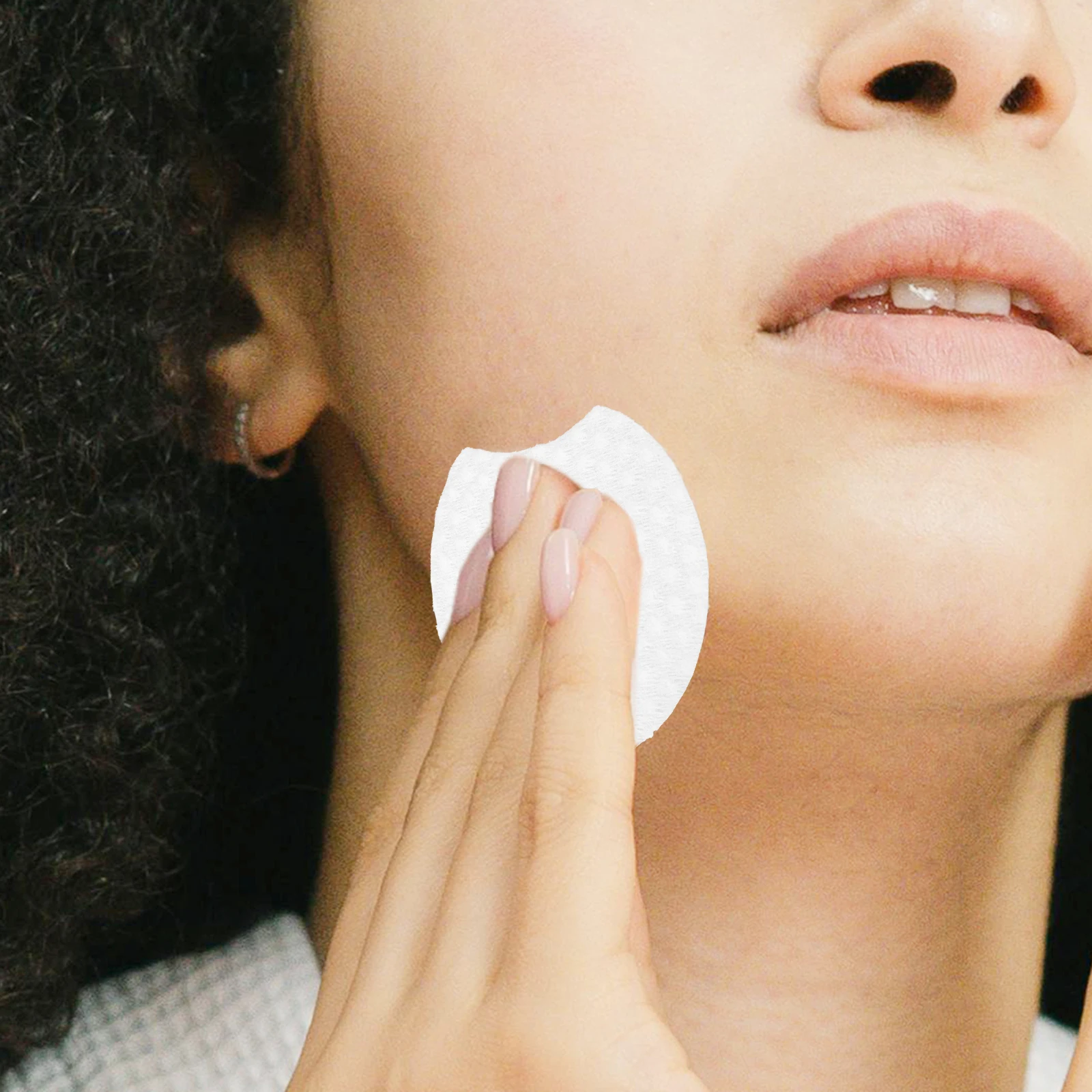 

900pcs Makeup Thick Non-Woven Fabric Pads For Travel Daily Facial Wet Dry Use Pad Cleansing Disposable Pads