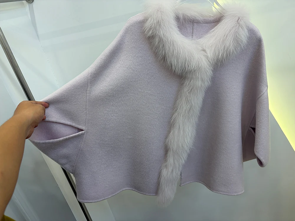 2026 New Women Wool Blend Cape Poncho Real Fox Fur Collar Short Sleeveless Winter Warm Cloak Outerwear