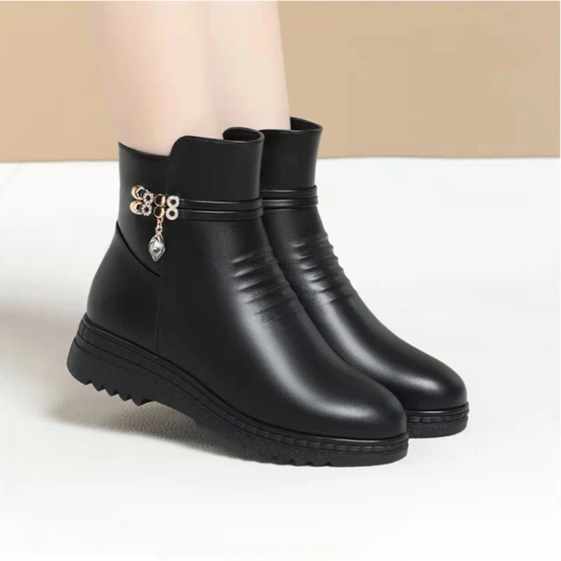 Leather Women Boots 2024 Winter Thick Wool Lined Genuine Leather Women Snow Boots Large Size Women Winter Shoes