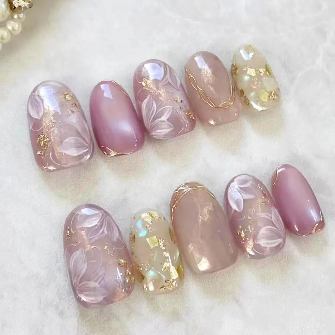 10pcs Fantasy Purple Handmade Nails Tips Flower Short Oval False Nail Art with Gilded Design Press on Nails Acrylic Fake Nail
