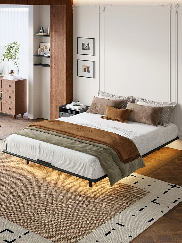 Suspended bed without bedside