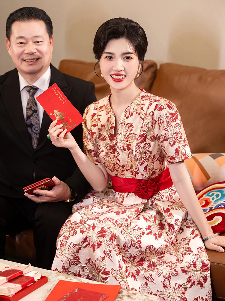 

Элегантное вечернее платье для мамы невесты в корейском стиле, с вышивкой, А-силуэт, для среднего возраста, для молодой невесты, высококачественное