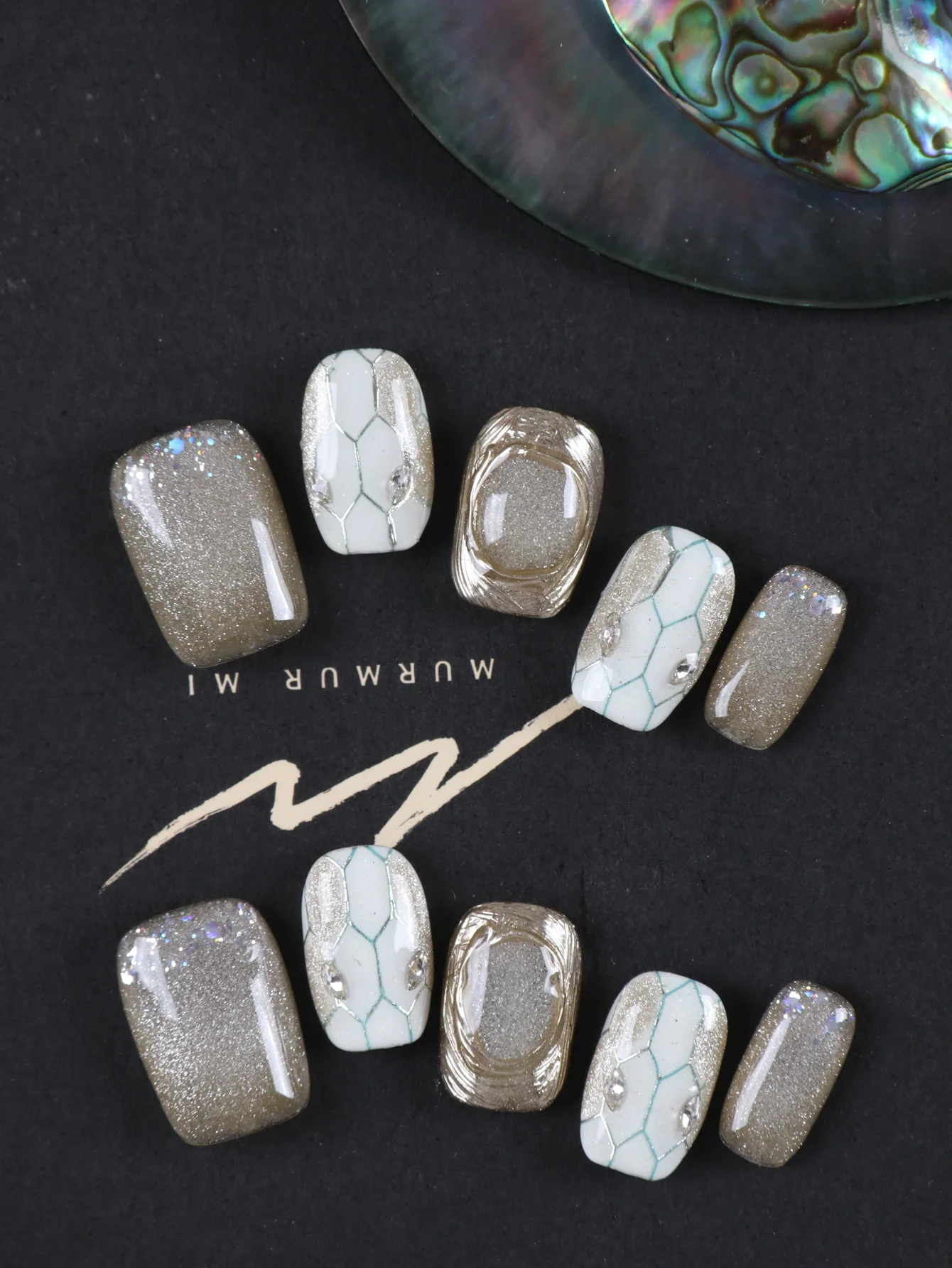 Nail Adhesive Tab - 10 Stück Aufklebenägel Kurze Goldene Weiße