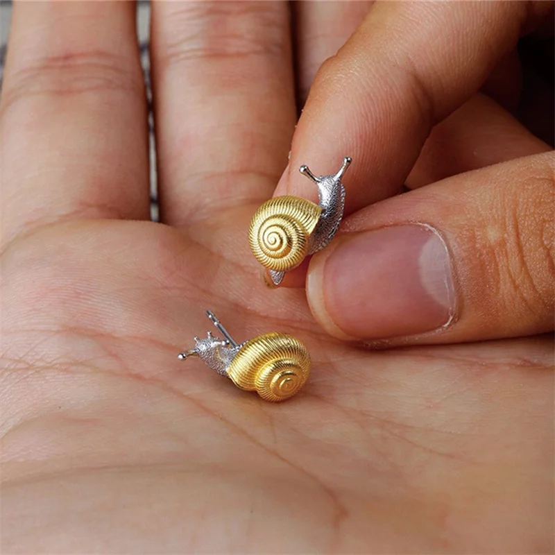 Vintage Two Tone Snail Stylish Simplicity Stud Earrings Insect Earrings For Men Women Unisex Ear Jewelry Accessories Gifts