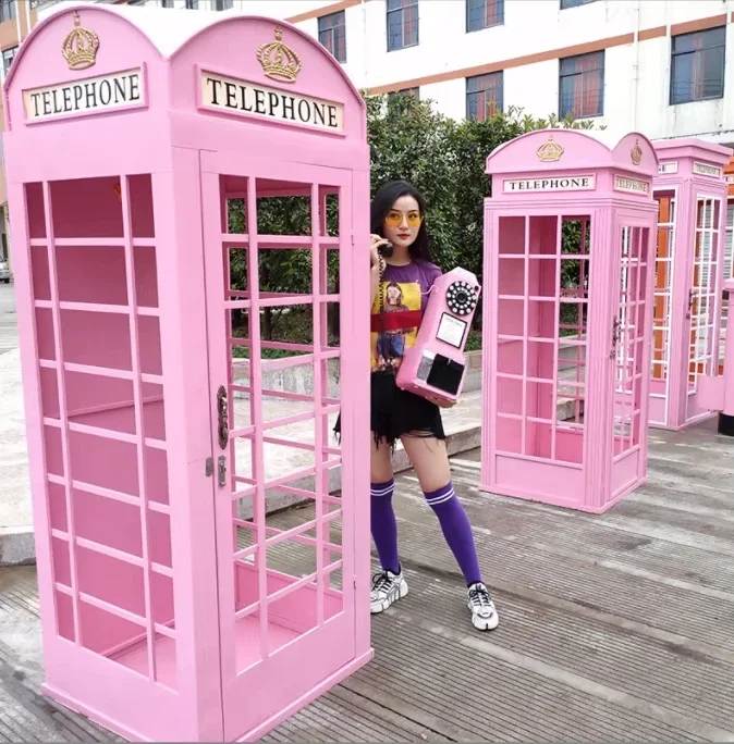 Hot selling London antique retro 2m high pink telephone booth metal crafts wedding decoration props