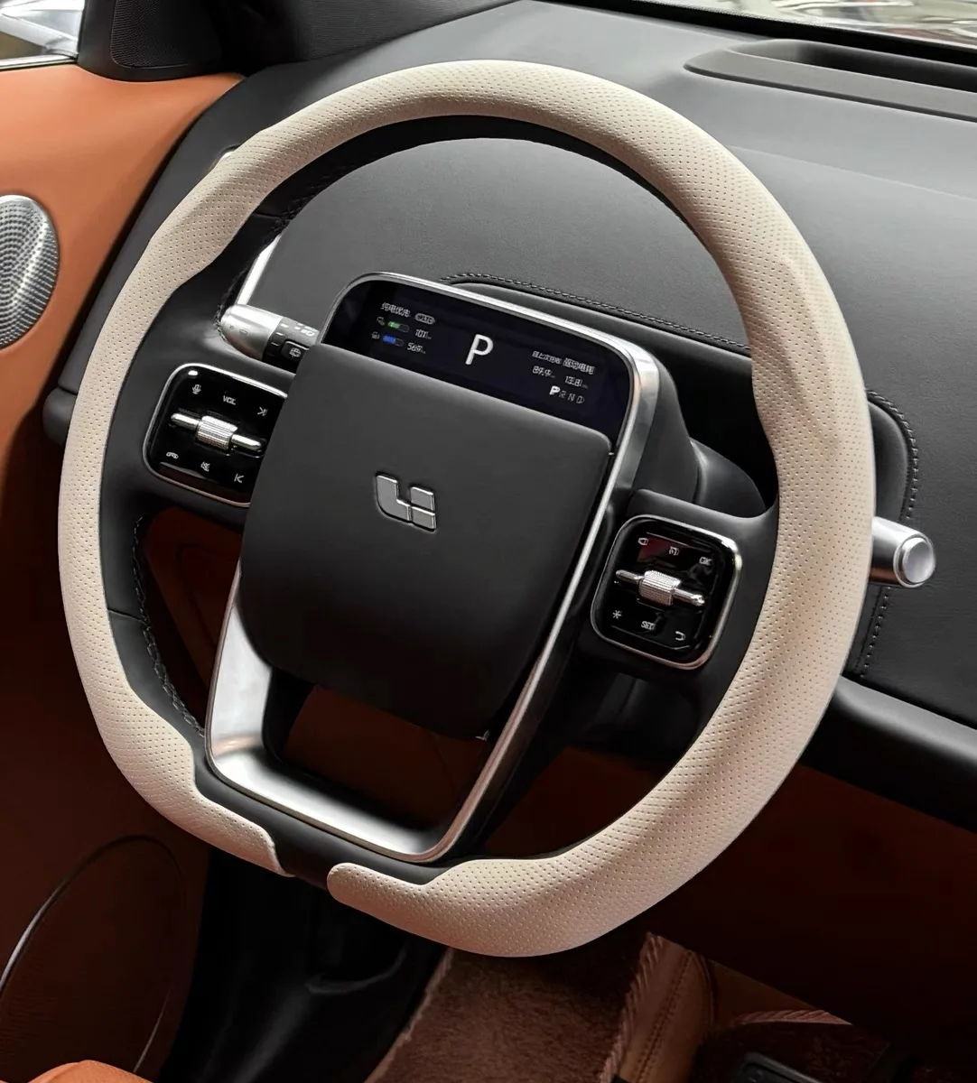 

Leather D cut Auto Steering Wheel Cover Ultra-Thin Breathable Non-Slip D Shape Sport Car Steering Wheel Protector Accessories