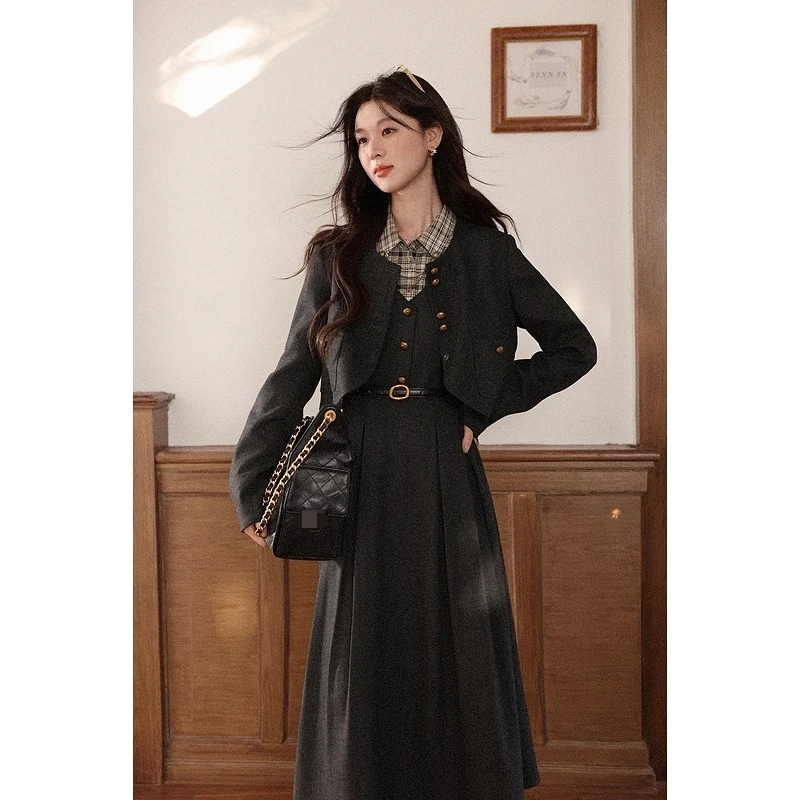 

ALXNAN Women's Short Coats Metal Buttons Round Neck Regular Shoulder Outerwear New Elegance Casual Commuting Jackets DYL662113