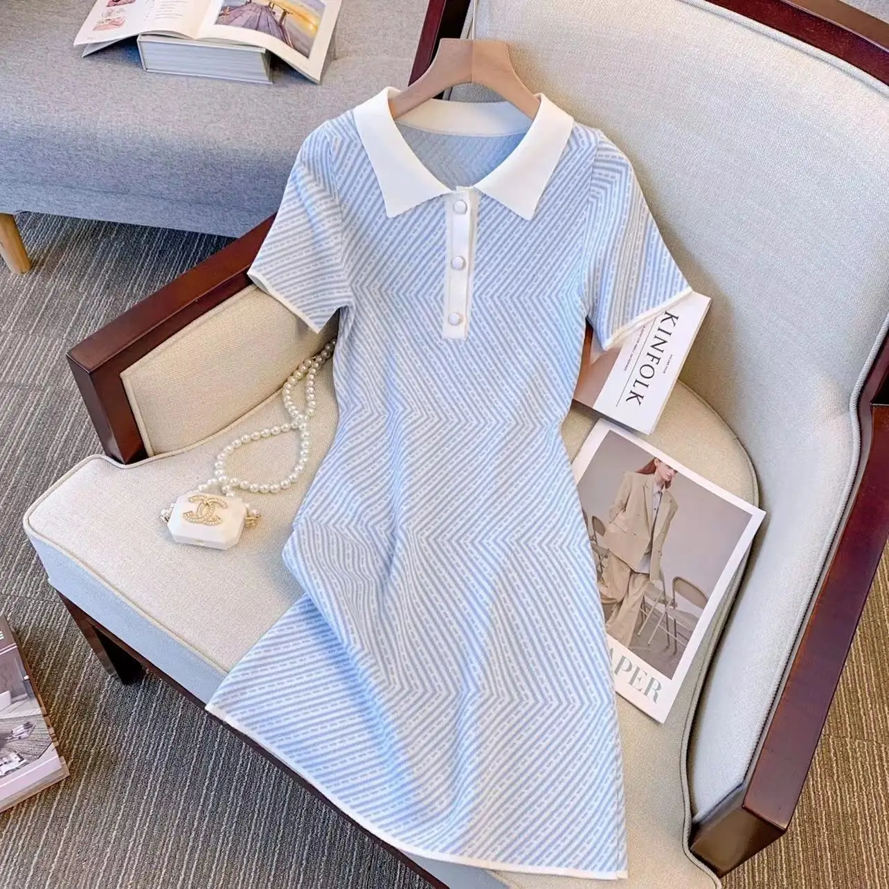 ストライプの半袖ニットドレス,折り襟,傾斜,伸縮性のあるウエスト,スリム,新しい夏のコレクション2022