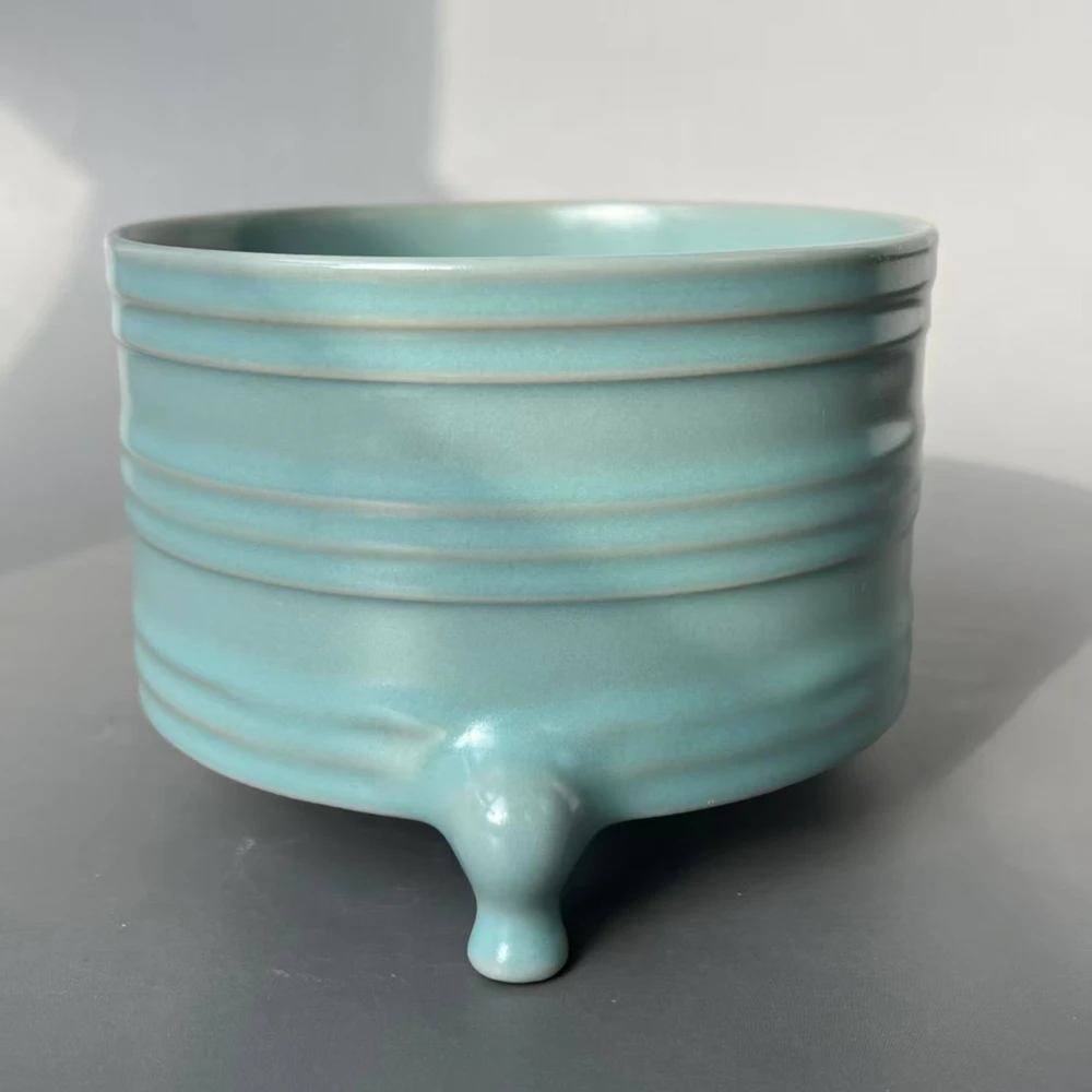 Ru Porcelain Genuine Antique Glaze Three-legged Swirling Pattern Tripod Lidded Vase Home Decoration