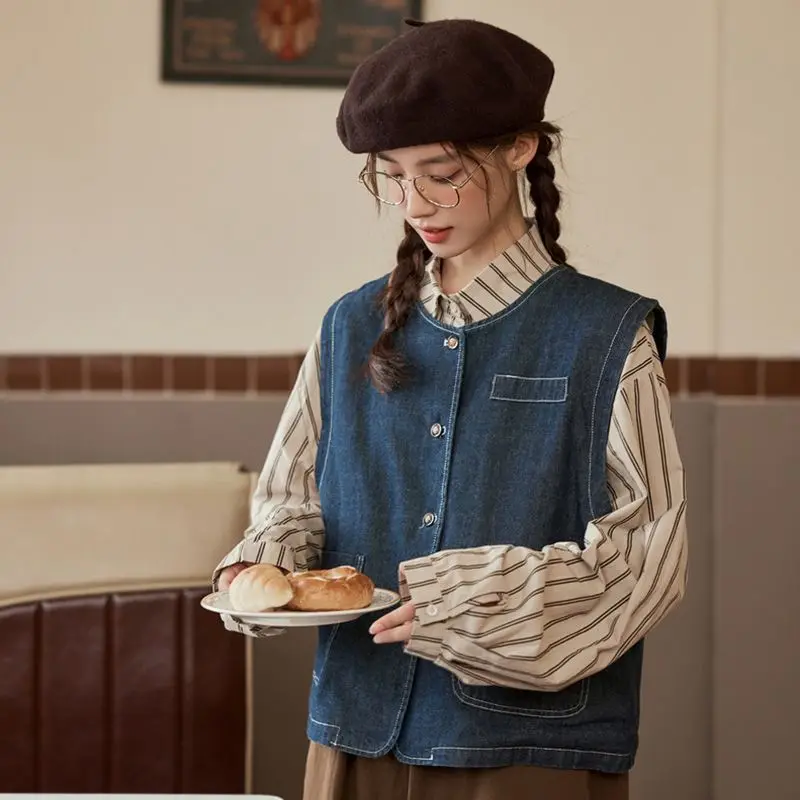 Japanese retro denim vest women autumn 2024 new outfit layered shirt camisole vest jacket ins top Round neck clothing