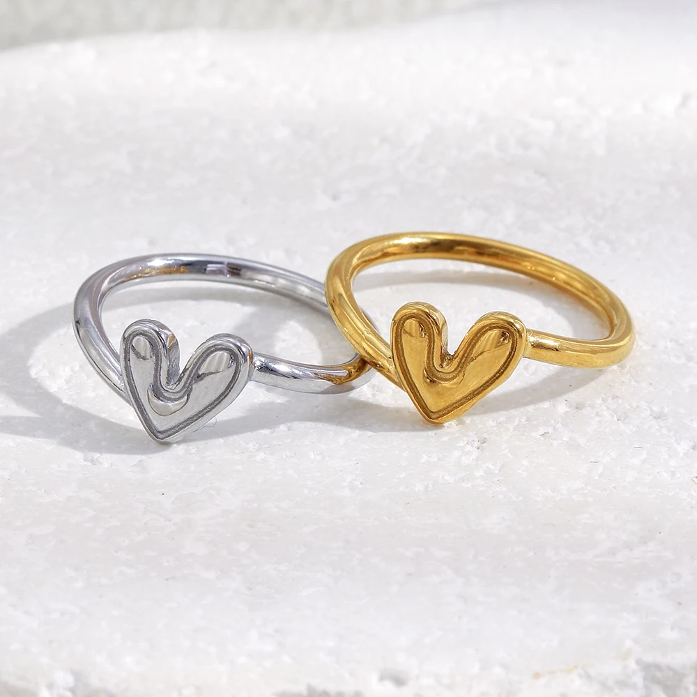 Women's Slanted Heart-Shaped Ring Gold Silver Stainless Steel Plated 18K Gold Jewelry Gift