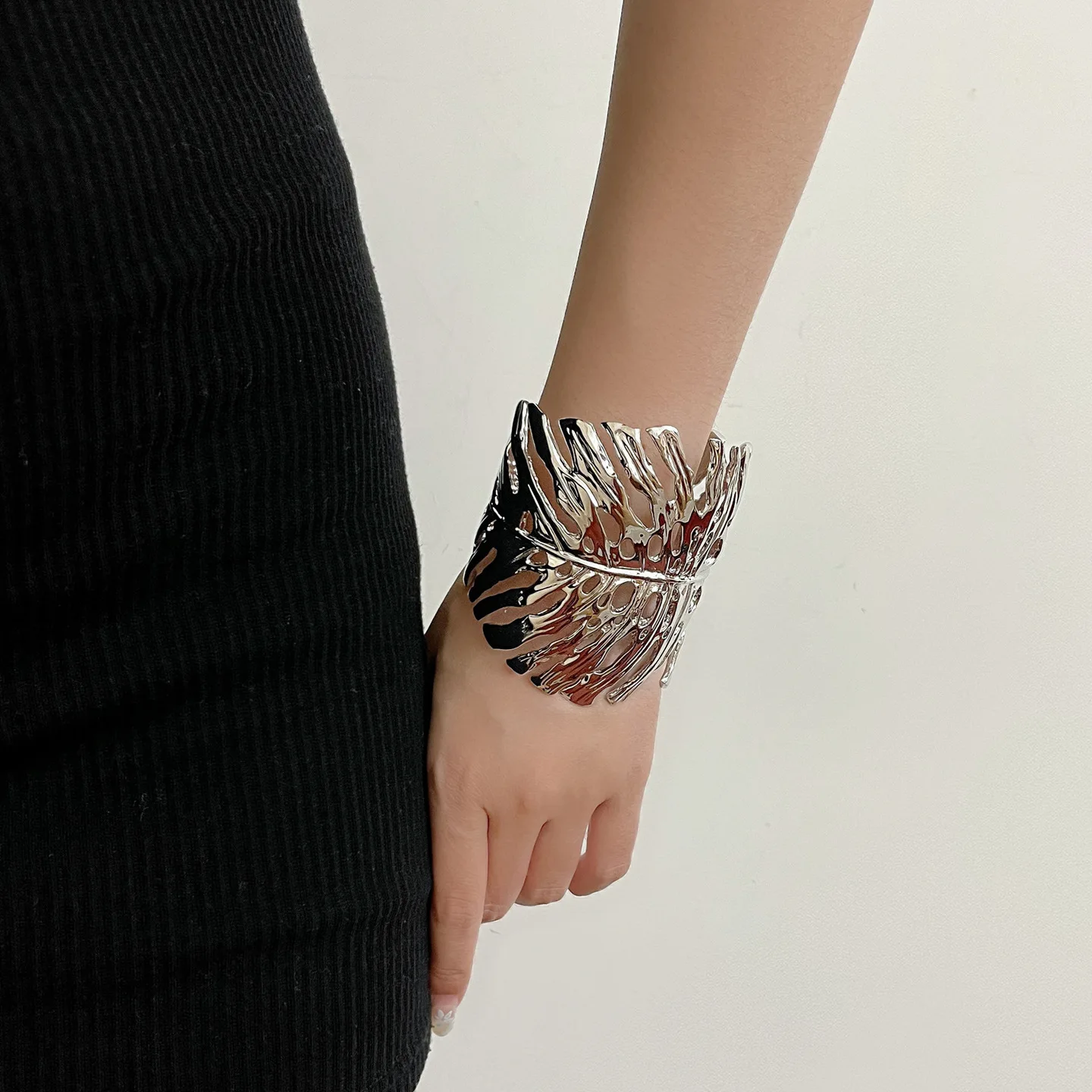 Exaggerated Hollow Metal Leaf Open Bracelet Women Featuring Vintage Sophisticated Style Wide Version Handband Fashion Gifts