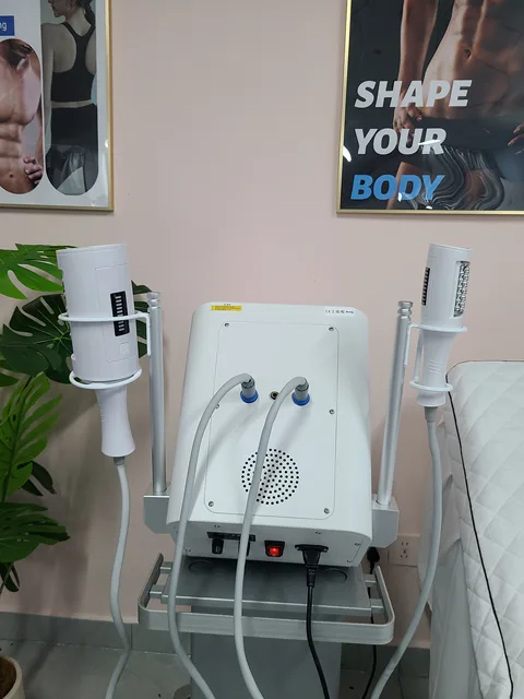 200HZ Slimming Cellulite Reduction Roller Infrared Vacuum Massage Beauty Machine 3500W Inner Ball Roller for Body Care 4 200HZ Slimming Cellulite Reduction Roller Infrared Vacuum Massage Beauty Machine 3500W Inner Ball Roller for Body Care 4