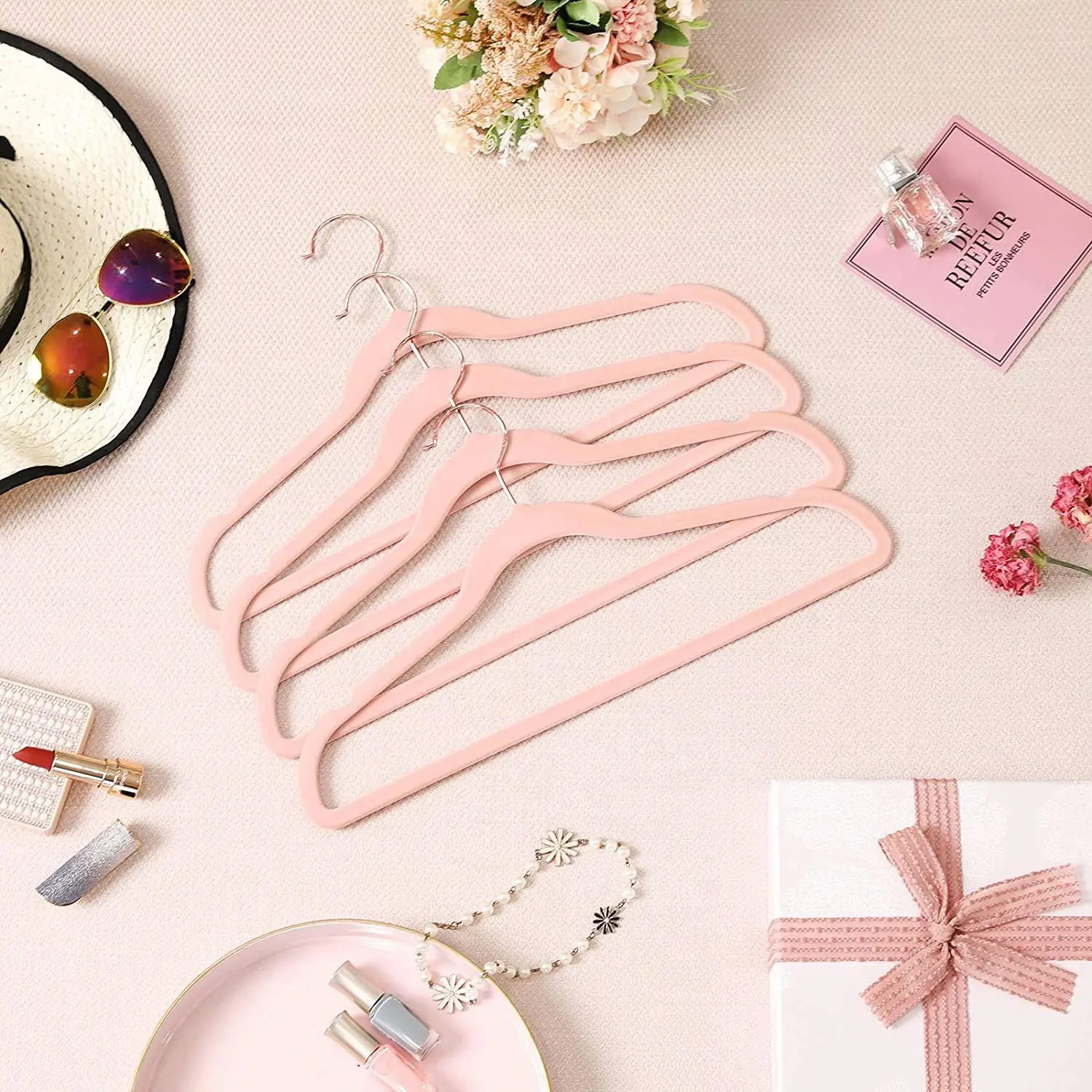 Pink gold hook anti-slip flocking hanger, 45CM velvet adult clothes hanger, ABS magic hanger clothes support, home girl wardrobe