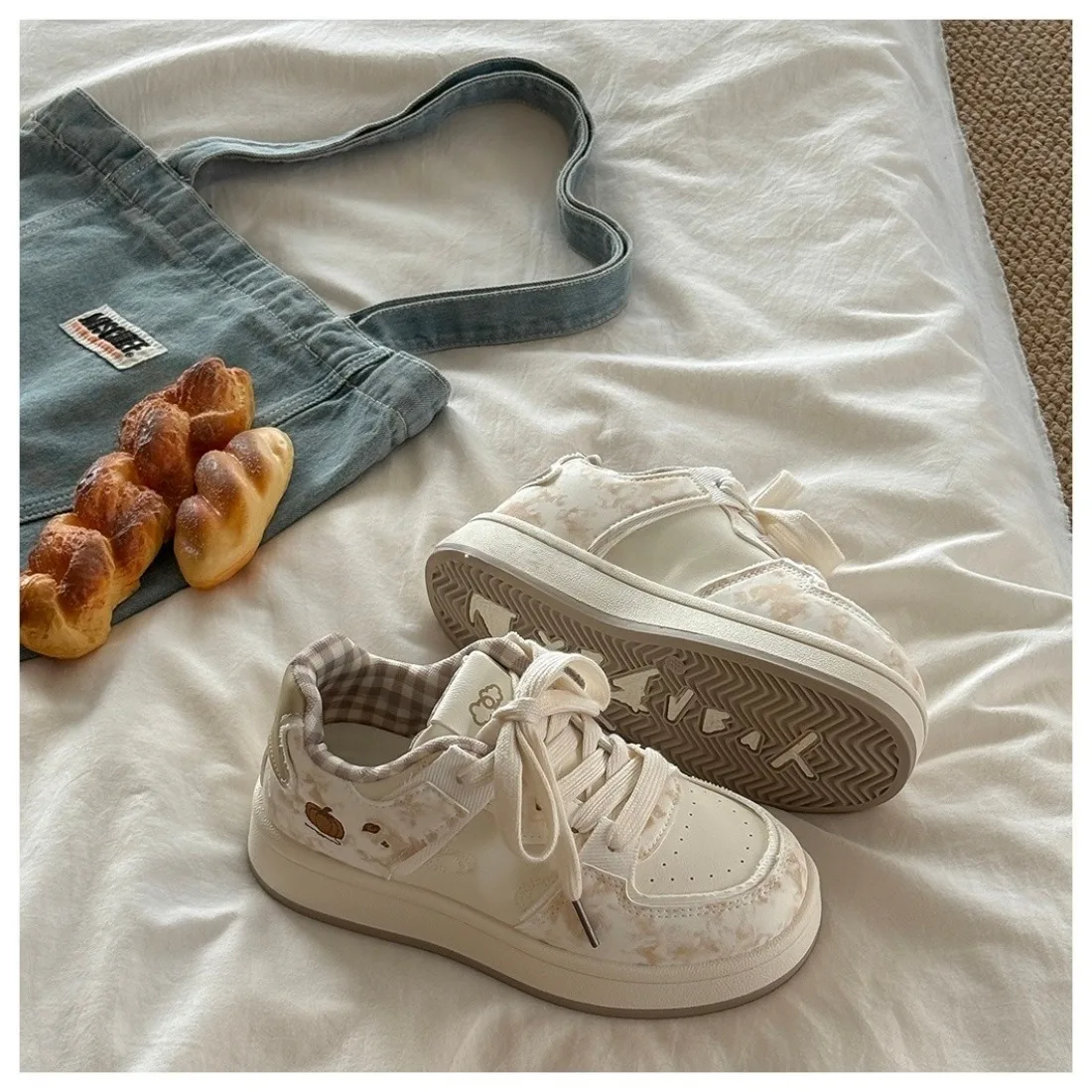 

Women Sneakers Retro Star Y2K White Leatther Punk Rap Street Shoes for famale Fashion Skate Shoes Couple Casual Shoes Tennis