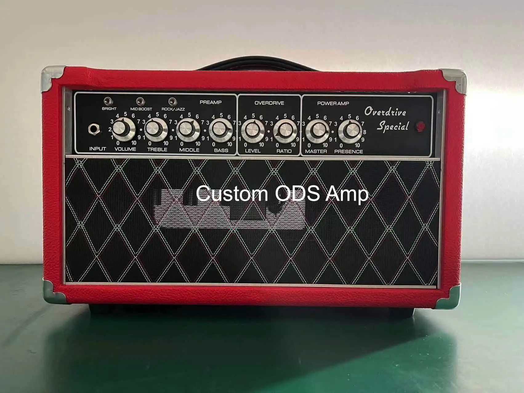 Custom DW Wonderful Red Tolex Black Grill Cloth 20 / 50 / 100 Watt Amplifier Head